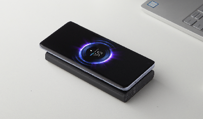 Xiaomi 10W Wireless Power Bank 10000 až 3 zařízení